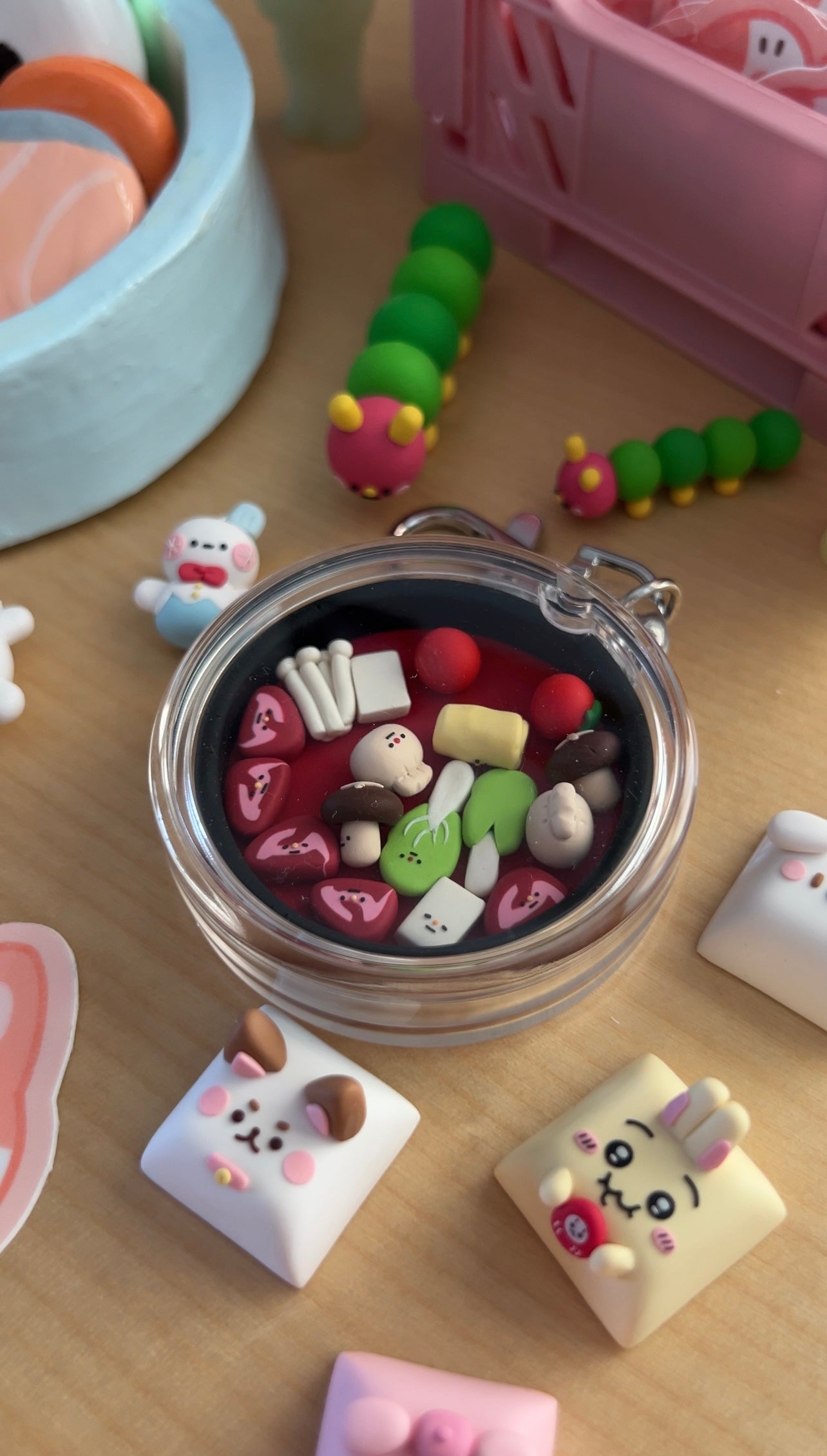 [PRE-ORDER] Hotpot Shaker Keychain